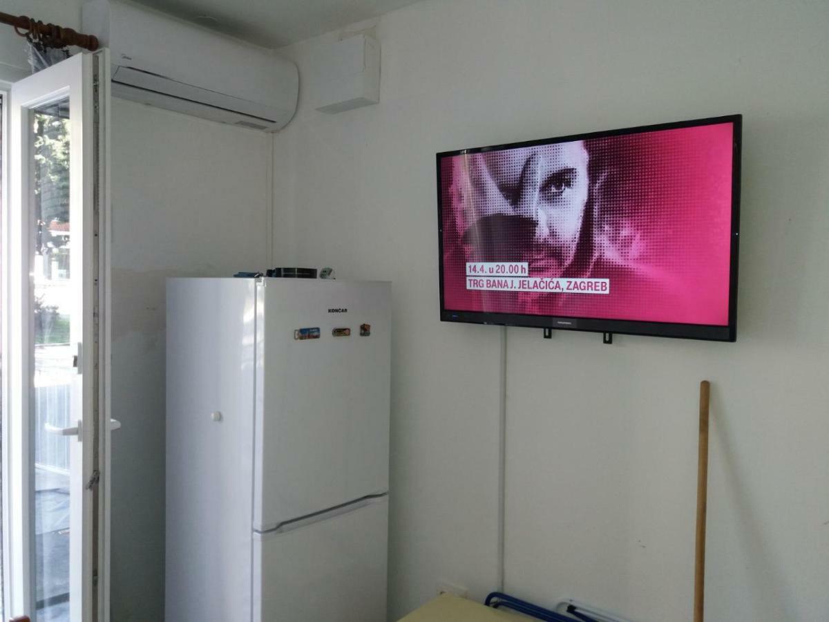 Apartment Fortuna Nečujam Extérieur photo